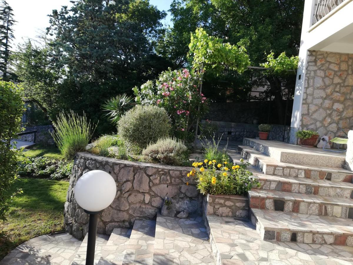 Apartments 4U Omišalj Εξωτερικό φωτογραφία